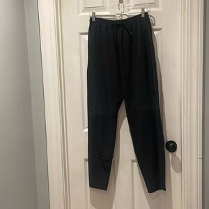 Outdoor Voices athletic jogger pants SZ medium